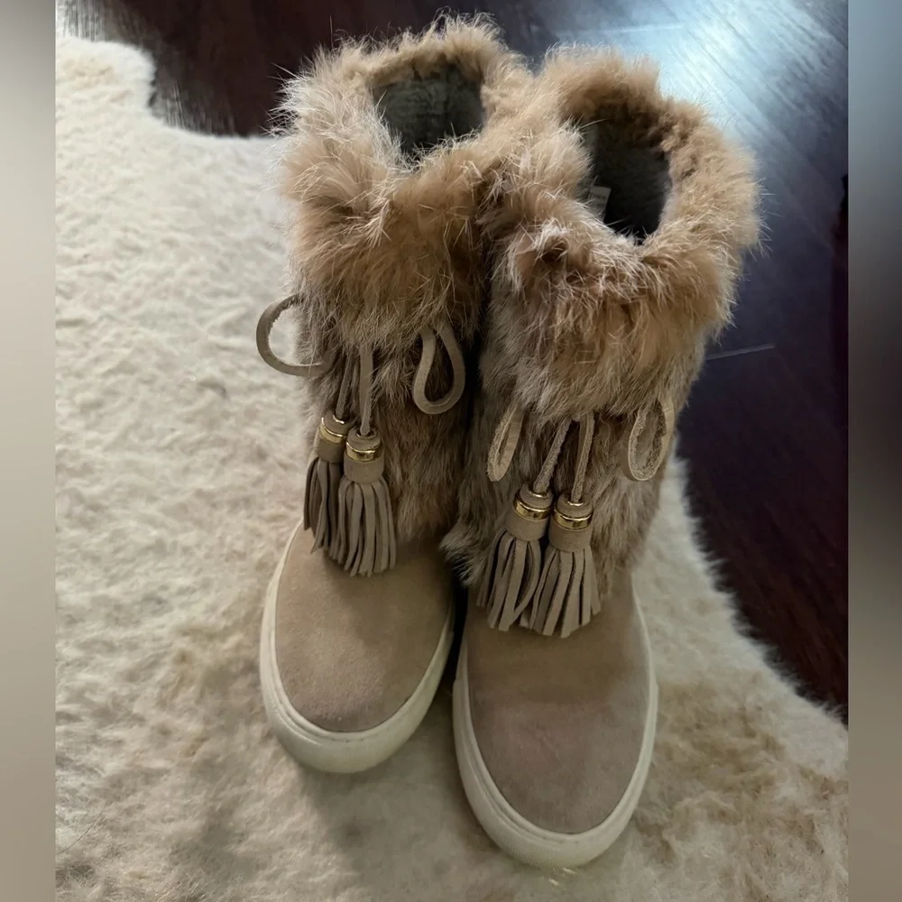 TORY BURCH DARK KNOT BEIGE ANGELICA BOOT RABBIT FUR SPLIT SUEDE $450 6 winter